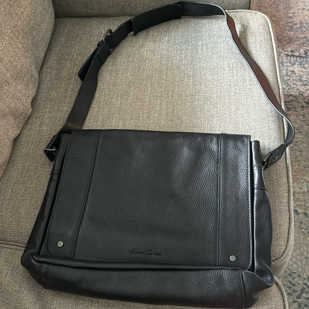 Men’s Kenneth Cole leather satchel brand new-never used